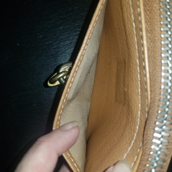 ❗Chloe Paddington Zippy Wallet❗ - Picture 2 of 12